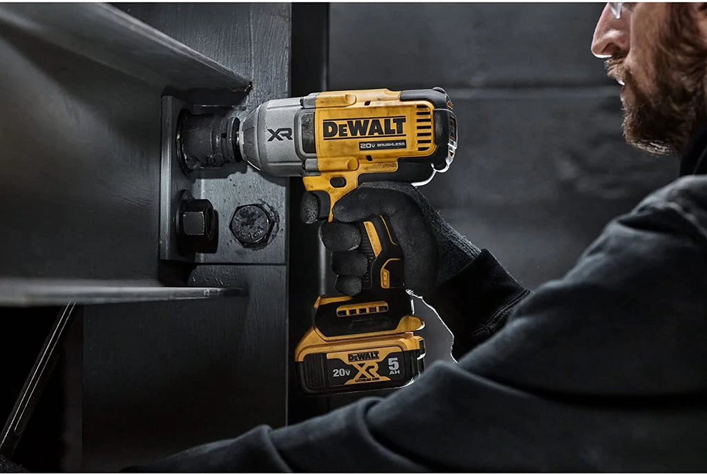 DEWALT 20V MAX XR 1/2" High Torque Impact Wrench with Hog Ring Anvil Kit (DCF900P1)
