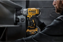 Load image into Gallery viewer, DEWALT 20V MAX XR 1/2" High Torque Impact Wrench with Hog Ring Anvil Kit (DCF900P1)